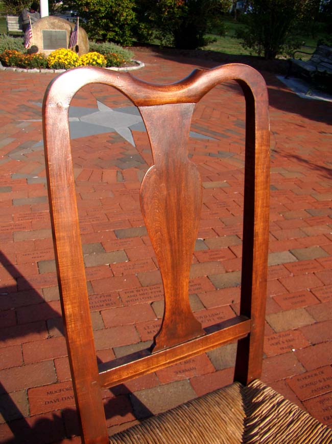 A beautiful New England Queen Anne period maple side chair circa 1730-1775 — image 2